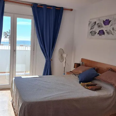 Mar Azul Curabeach 公寓 托雷维耶哈